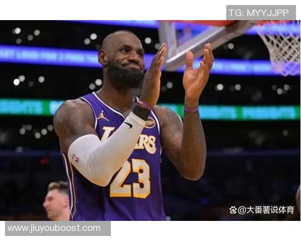 詹姆斯助攻总数已达13699次距离超越保罗仅差80次